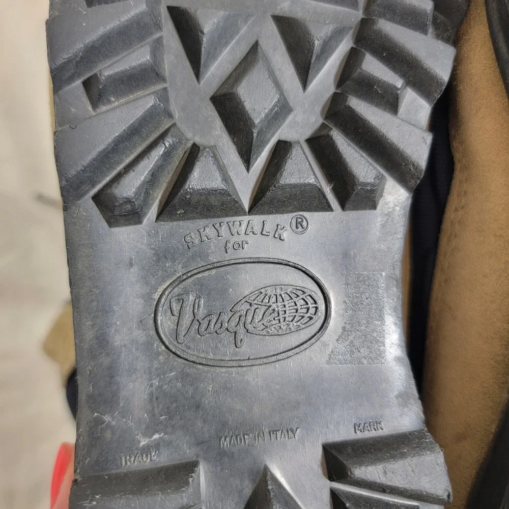 VTG Vasque Skywalk 7534 Gore-Tex 9 M Hiking Boots Navy Tan Made in Italy EUC